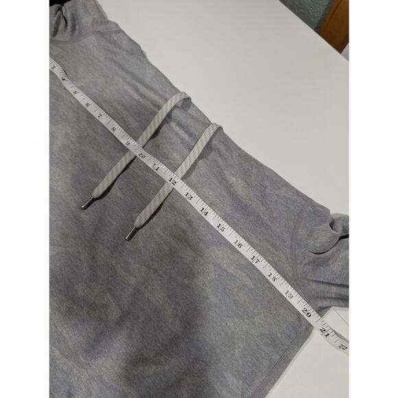 Vuori Top Womens Medium Gray Camouflage Lightweight Hoodie - Picture 6 of 8